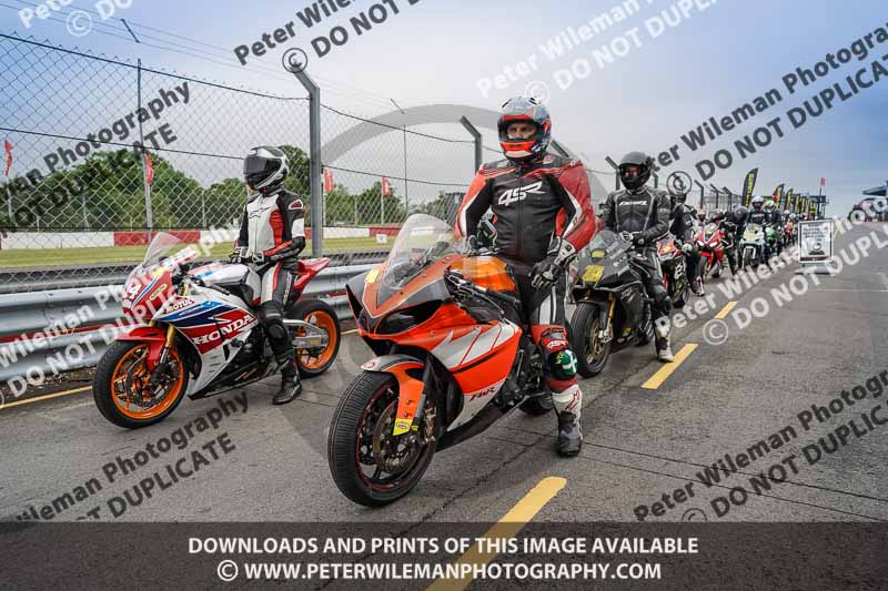 donington no limits trackday;donington park photographs;donington trackday photographs;no limits trackdays;peter wileman photography;trackday digital images;trackday photos